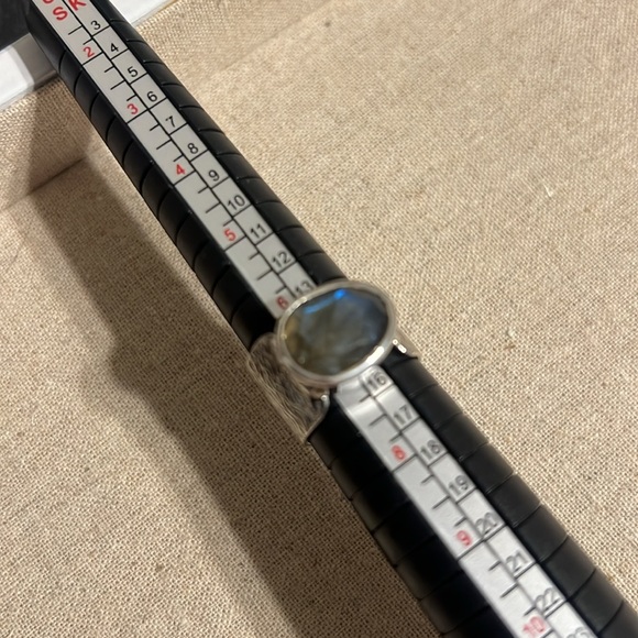 Labradorite Sterling Silver Ring - Picture 6 of 6